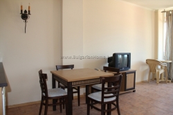 Апартамент Елените